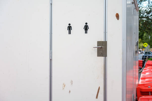 Best Portable restroom trailer rental  in Creve Coeur, IL